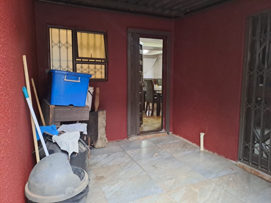 To Let 3 Bedroom Property for Rent in Geelhoutpark North West